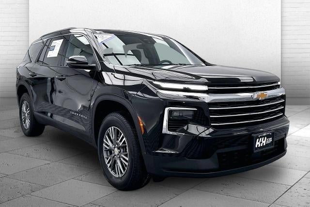 2025 Chevrolet Traverse LT in Mosaic Black Metallic — front three-quarter view